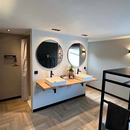 Bed and Breakfast Boutique Le Faucon 3*