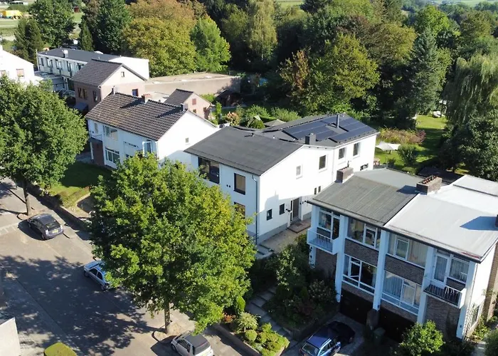 Boutique Le Faucon Bed & Breakfast