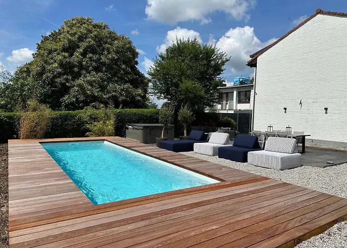 Boutique Le Faucon 3* Валкенбург