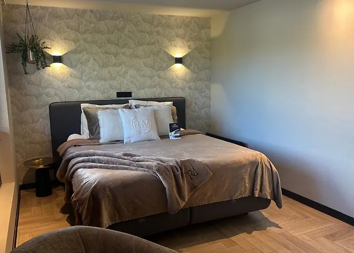 Boutique Le Faucon 3*