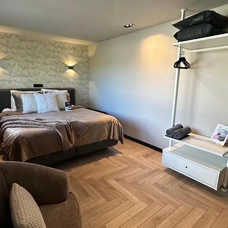 Boutique Le Faucon 3*